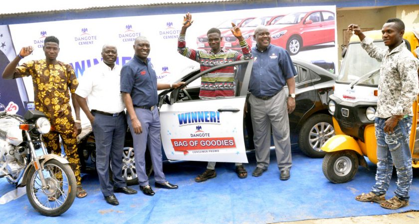 Dangote Promo: 64-year-old Bricklayer, 20-year-old Artisan Win Star prize saloon cars in Ijebu-ode, Ikorodu