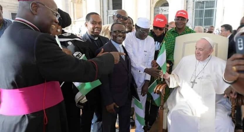 Pope meets Nigerian pilgrims in Vatican, prays for Nigeria.