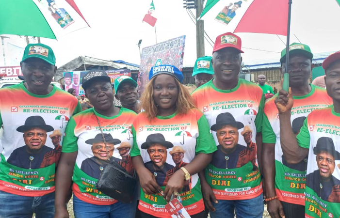 Few  Days  To  Bayelsa  Election: Grassroot Movement For The  Re- Election of Diri/ Law Distribute Souvenirs
